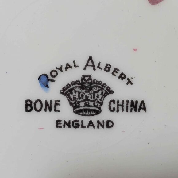 Royal Albert Teacup and Saucer Blue Pansy Vintage - Picture 8 of 9